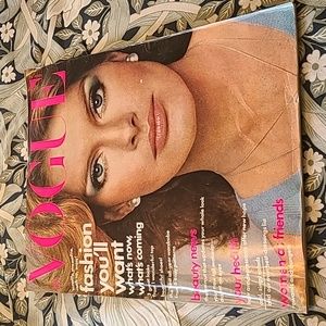 Vintage Vogue Magazine July 1975